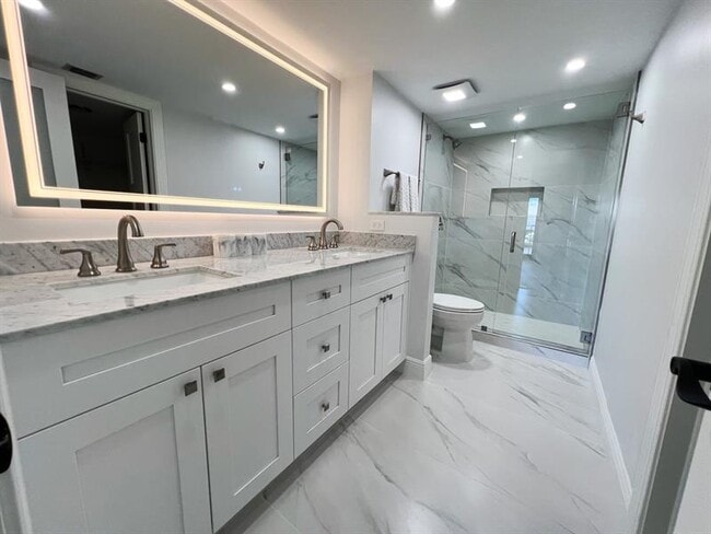 Building Photo - 1800 S Ocean Dr