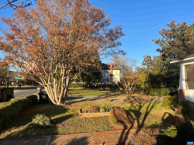 Building Photo - 1227 Blue Ridge Ave