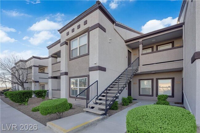 Building Photo - Beautiful 2 bedroom condo with garage!!!