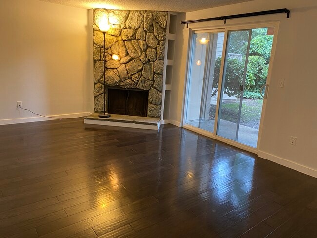 Livingroom - 17512 149th Ave SE