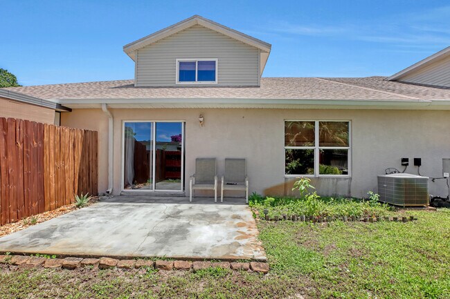 Building Photo - 480 L M Davey Ln