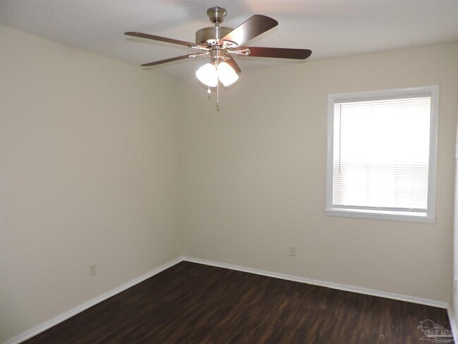 Building Photo - 5672 Hermosa Cir