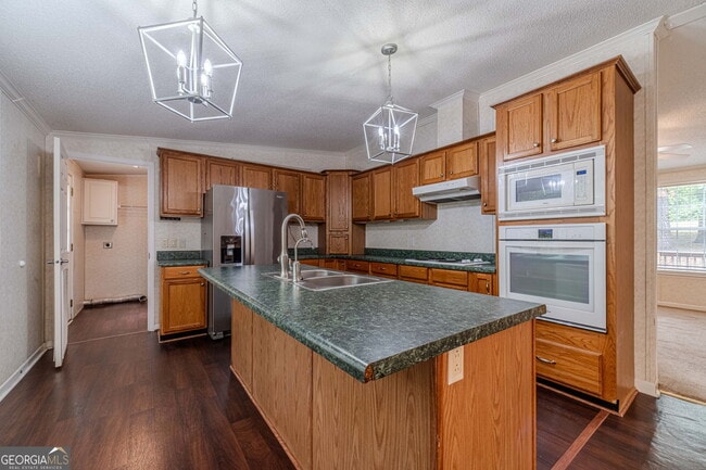 Building Photo - 246 Kings Ridge Dr