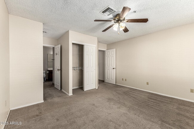 Building Photo - 8829 E Riviera Dr