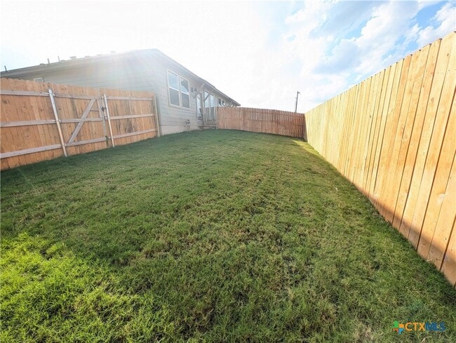 Building Photo - 1138 Stone Vly Rd