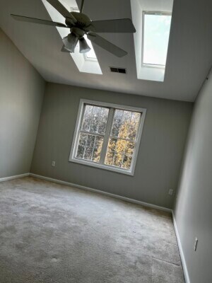 Building Photo - 37 Village Dr