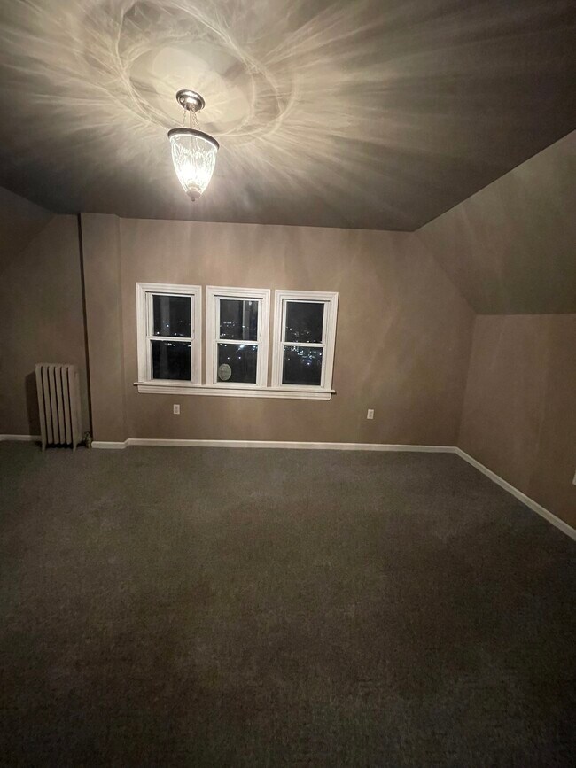 Building Photo - 1007 Clay Ave