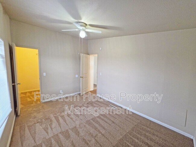 Building Photo - 4400 Vicki Ann Rd