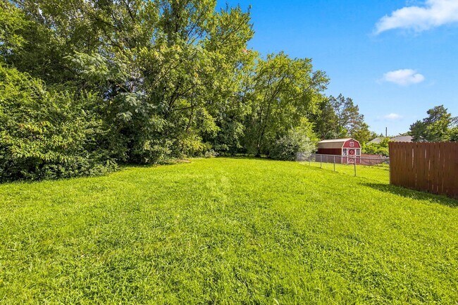 Building Photo - 4113 Hunting Dr