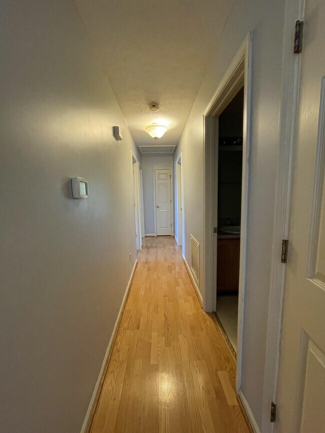 Building Photo - 1884 Prophet Rd