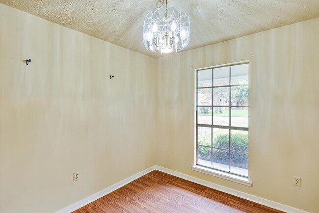 Building Photo - 155 Cypress Dr
