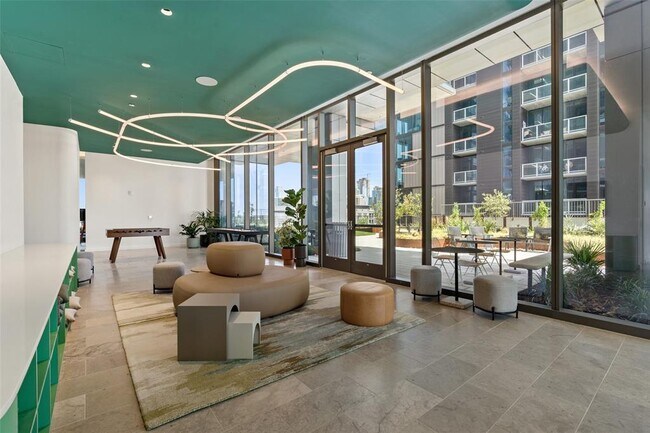 Building Photo - 44 East Ave