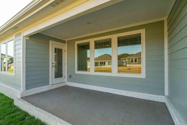 Building Photo - 4530 W Canyon Run Dr