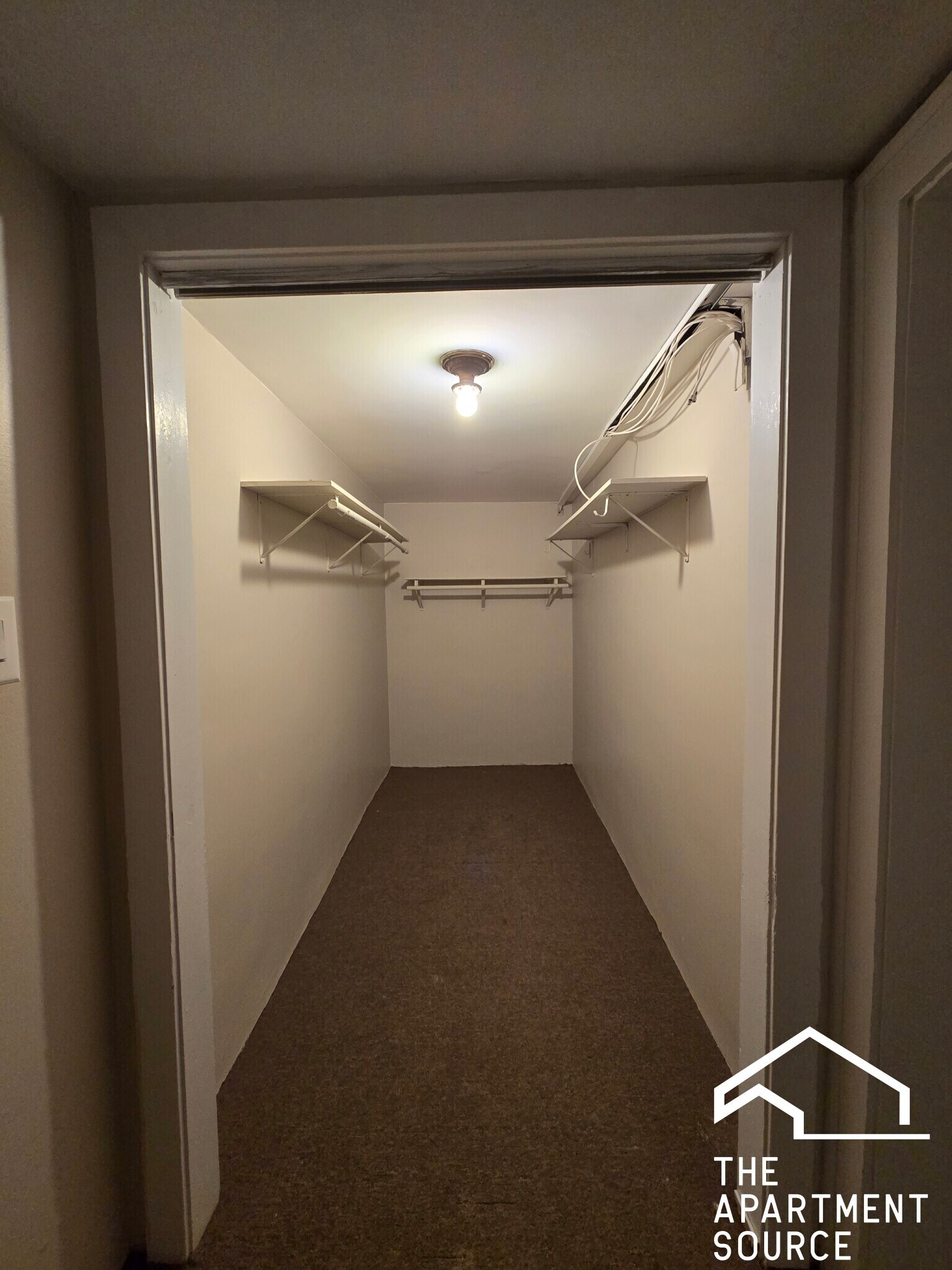 Building Photo - 1454 Oak Ave