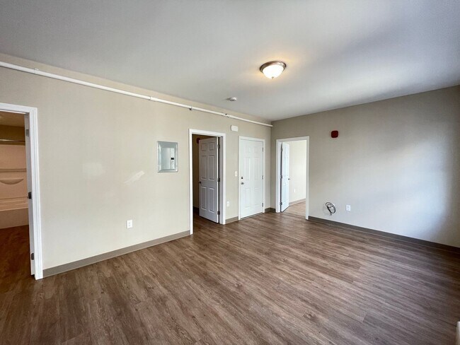 Building Photo - 463 Beech St