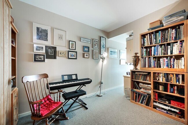 Building Photo - 350 Eleventh Ave