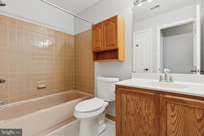 Building Photo - 806 Beacon Hill Dr