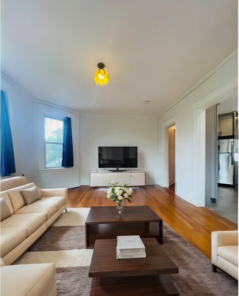 Building Photo - 114 Riverway