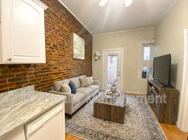 Building Photo - 60 N Margin St