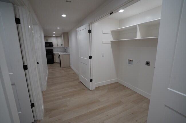 Building Photo - 428 S 975 W