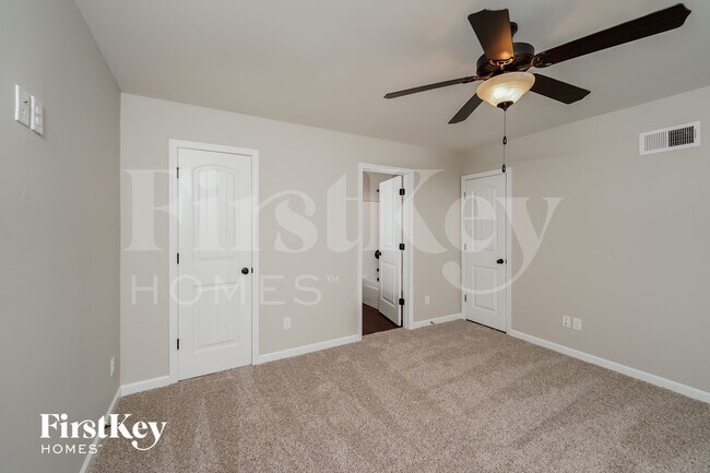 Building Photo - 125 Ridgefield Ln