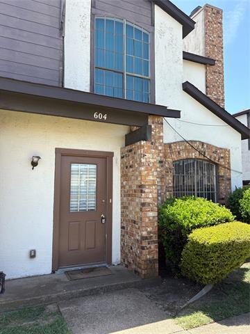 Building Photo - 611 Oriole Blvd