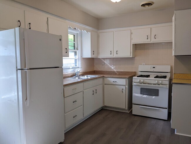 Building Photo - 3316 Alida St