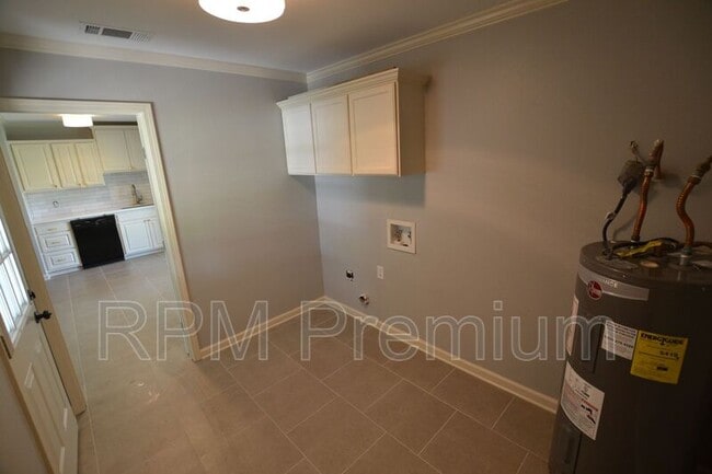 Building Photo - 1632 Mary Lou Dr