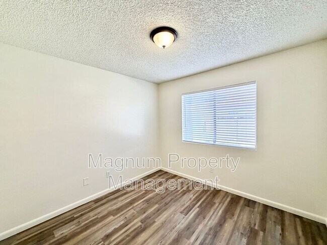 Building Photo - 24690 Rugby Ln