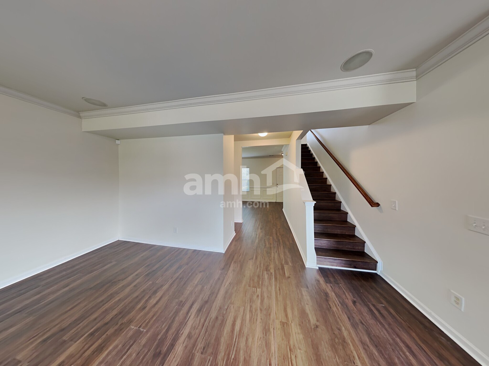Building Photo - 661 Wolfeboro Ln