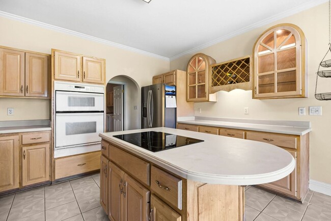 Building Photo - 83 Lake Lorraine Cir
