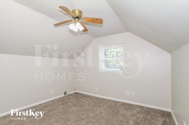 Building Photo - 9216 Maverick Dr