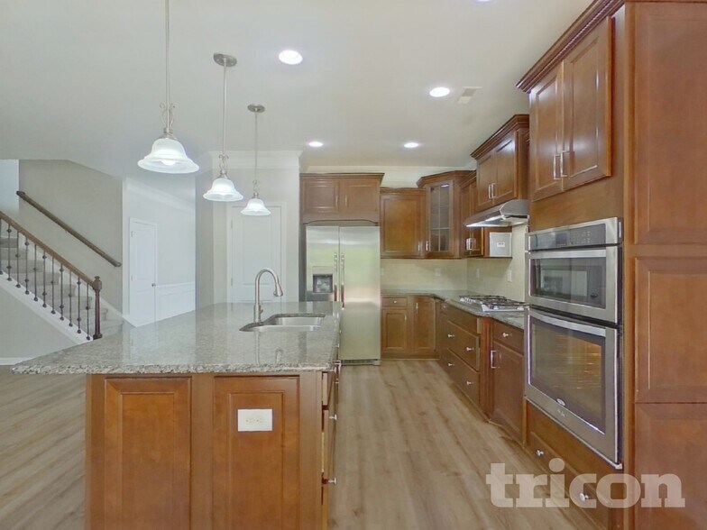 Building Photo - 3019 Burgess Dr