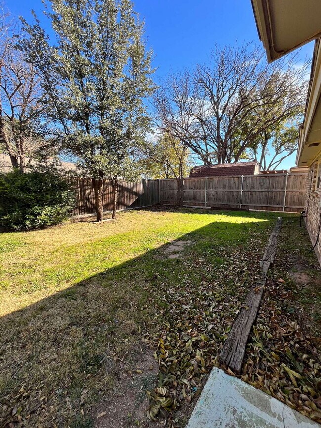 Building Photo - 6305 Raleigh Ave