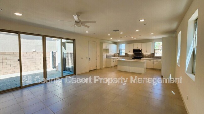 Building Photo - 35944 Randall Ln