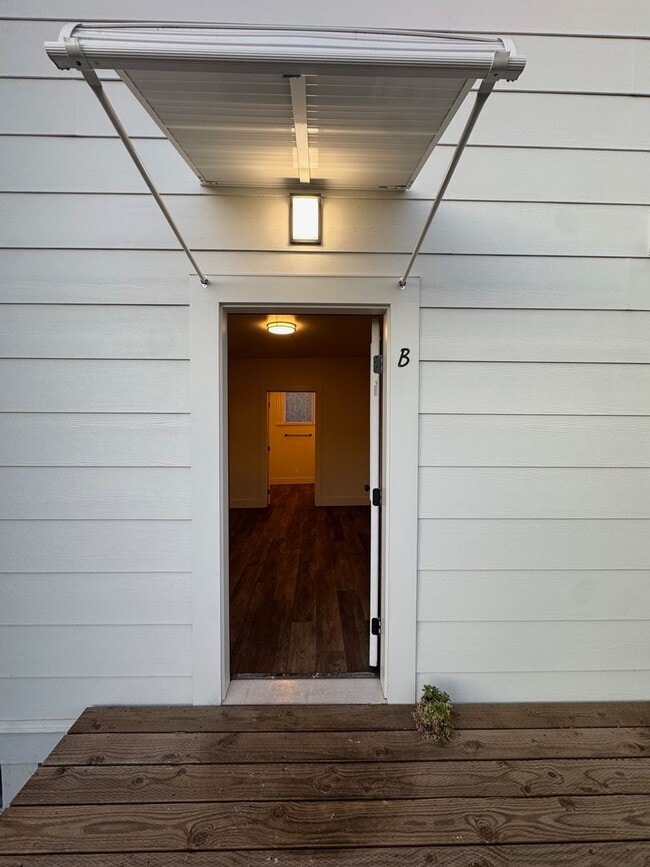 Building Photo - 1627 Pine St