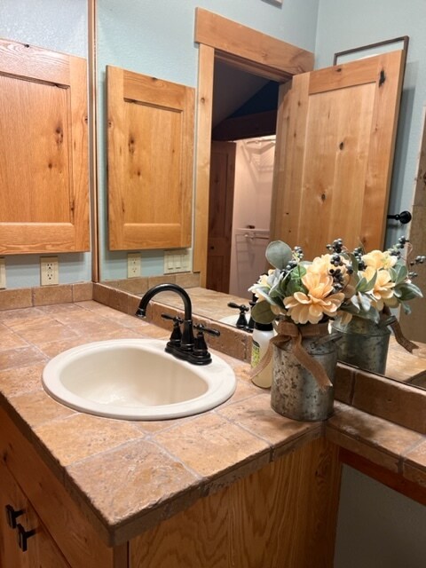 Building Photo - 185 Golf Terrace Dr