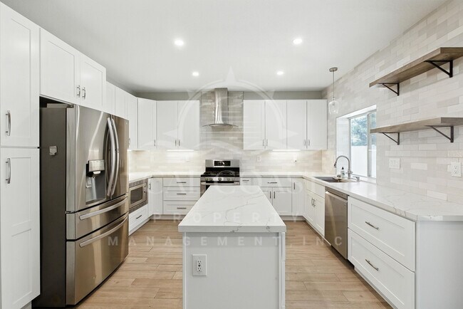 Building Photo - 32850 Caserta Dr