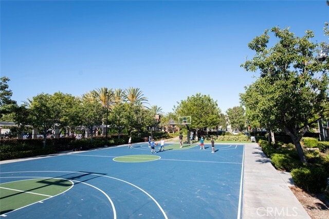 Building Photo - 6 Martino