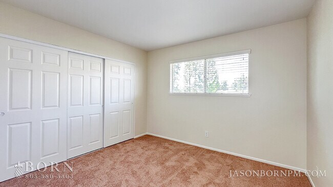 Building Photo - 1815 Tipperary Ln
