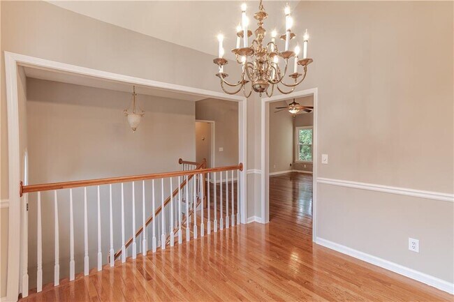 Building Photo - 705 Oxford Crest Ct NW
