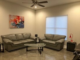 Building Photo - 121 Gadwall Dr