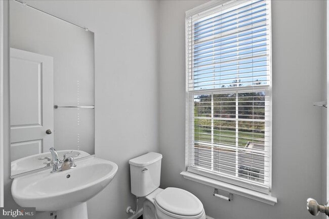 Building Photo - 8182 Broad Pl