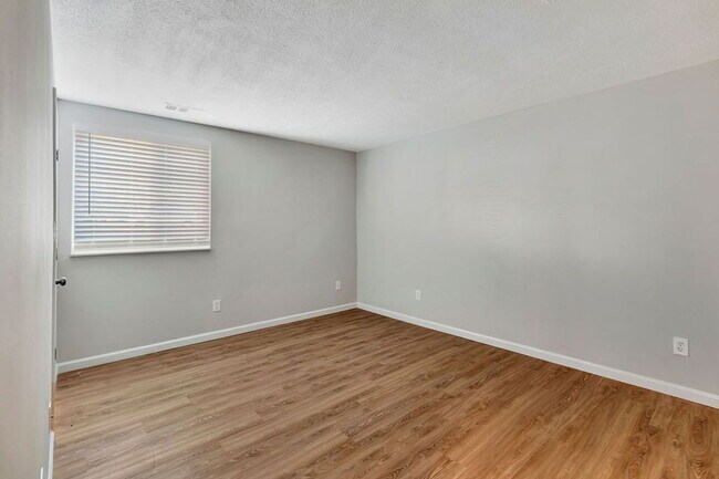 Building Photo - 4302 Batavia Meadows Dr