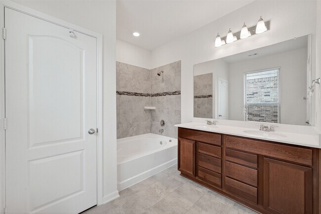 Building Photo - 25611 Reign Wayman Ct