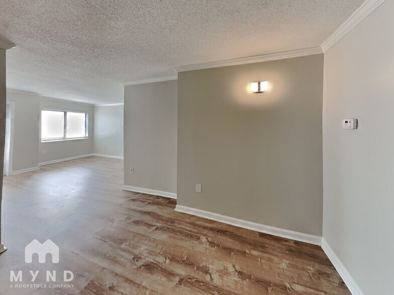 Building Photo - 795 Hammond Dr