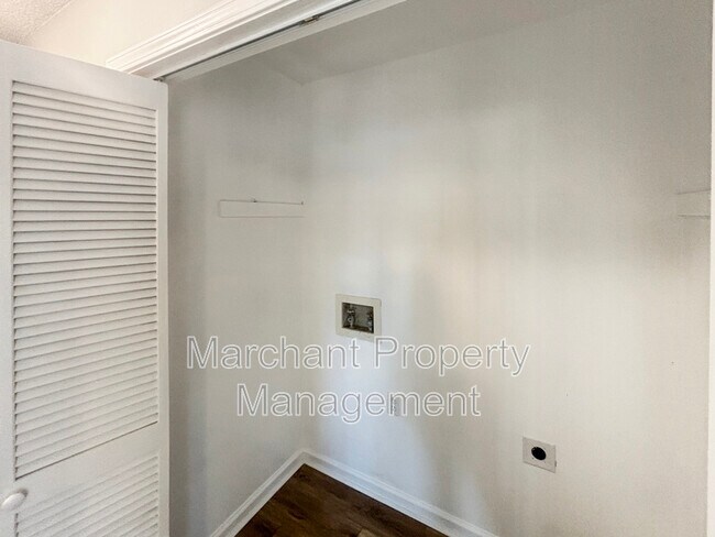 Building Photo - 4702 Old Spartanburg Rd