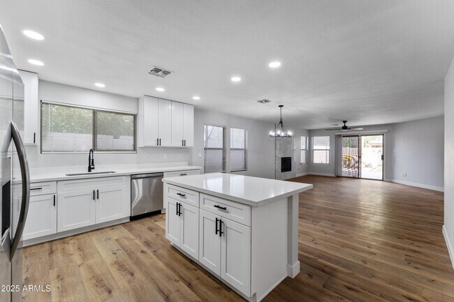 Building Photo - 8463 E Natal Cir