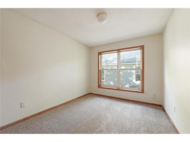 Building Photo - 1065 23rd Ave SE