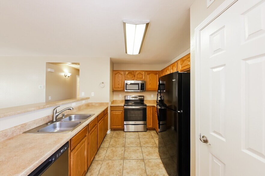 Building Photo - 13016 W St Moritz Ln